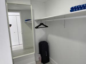 Foto dalla galleria di Amazing Ocean View! 10 floor Parking included a Sunny Isles Beach