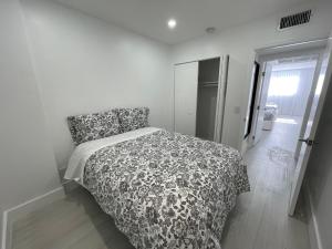 Letto o letti in una camera di Amazing Ocean View! 10 floor Parking included
