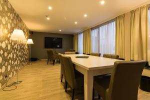 Posezení v ubytování De Keyser Hotel