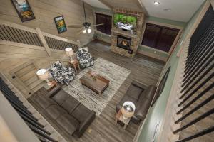 Χώρος καθιστικού στο Smoky Pines Chalet +54 φωτογραφίες