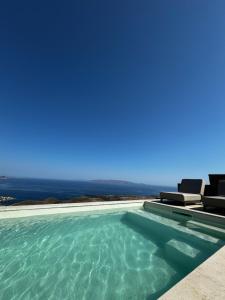 Bazén v ubytovaní Thermyes Villas 3 with private pool alebo v jeho blízkosti