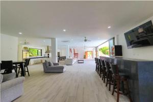 Televisyen dan/atau pusat hiburan di Laura Mountain House