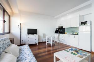 Kuchyň nebo kuchyňský kout v ubytování Loft moderno y cómodo a un minuto de Las Canteras