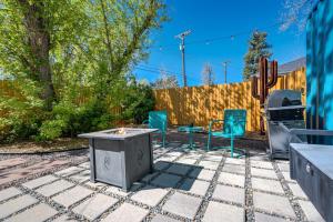 科罗拉多斯普林斯Cargo Casita Shipping Container Tiny Home的相册照片