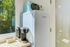 科罗拉多斯普林斯Cargo Casita Shipping Container Tiny Home的相册照片