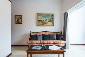 Posezení v ubytování Loft luminoso y espacioso al lado de Las Canteras