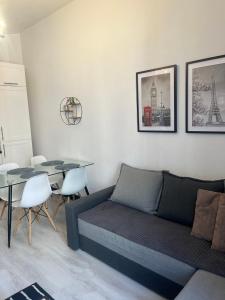 Posedenie v ubytovaní Apartament Mikolowska 9