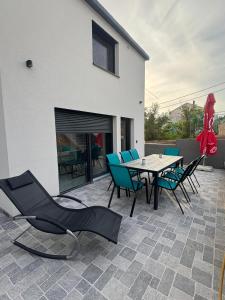 Et opholdsområde på Villa paradise + 30 billeder