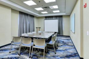 Konferenční prostory v ubytování Fairfield Inn & Suites Woodbridge