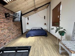 Postel nebo postele na pokoji v ubytování RollinKeepers House + 37 fotografií