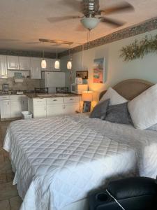 Dapur atau dapur kecil di Island Inn unit 315