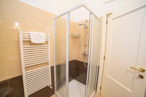 Ένα μπάνιο στο B&B A Due Passi