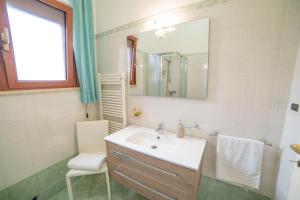 Ένα μπάνιο στο B&B A Due Passi
