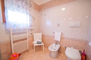 Ένα μπάνιο στο B&B A Due Passi