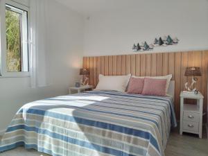 Gambar di galeri bagi Beachfront apartment Suncana di Bol +39 gambar