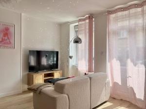 Et tv og/eller underholdning på La parenthèse amoureuse