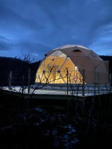 Budova, kde se the luxury tent nachází