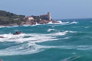 a view of a body of water with waves at CASA in PIAZZA a due passi dagli imbarchi e dal centro storico in Livorno
