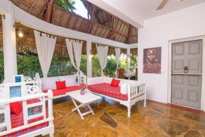 Gallery image of Couzy villa casaurina in Malindi