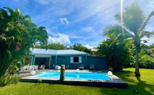 Bazén v ubytování OCEAN LODGE Saint Anne Guadeloupe nebo v jeho okolí + 22 fotografií