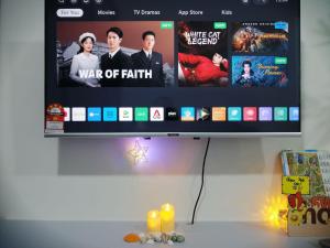 TV i/ili multimedijalni sistem u objektu Seremban Pool View 5-6 pax Suite