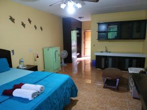 Rattana's Resort客房内的一张或多张床位