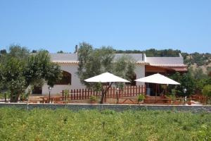 Το κτήριο όπου στεγάζεται  ο ξενώνας