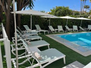 Bazén v ubytování Résidence Carlton - Rénovée avec Piscine nebo v jeho okolí