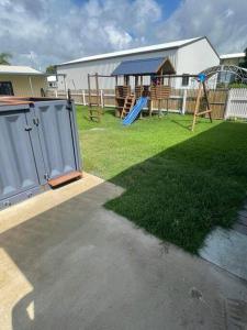 Foto de la galería de Retreat on Murray - Pool, Playground, Huge Deck! en Rockhampton