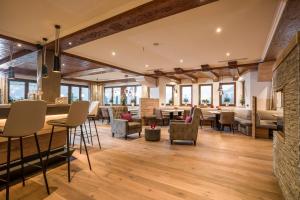 Posezení v ubytování Hotel Waldfriede - Der Logenplatz im Zillertal