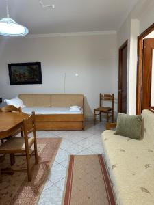 Φωτογραφία από το άλμπουμ του Kate's Guesthouse στον Θεολόγο +5 φωτογραφίες