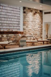 Bazén v ubytování Hotel Adria nebo v jeho okolí