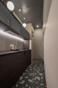 A cozinha ou cozinha compacta de Resume apartments, Dreamer Corner No1 by Urban Rent