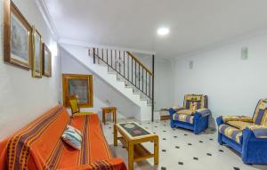 Posezení v ubytování 2 Bedroom Awesome Home In Santa Pola