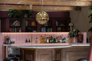 Gallery image of d'Ouwe Moer Apartment in Rotterdam +31 photos