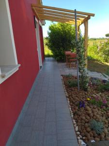 Le Dimore Rosse - Agriturismo外面的花园
