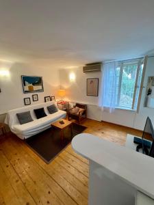Posteľ alebo postele v izbe v ubytovaní Nugal Apartment