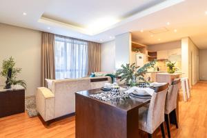 Χώρος καθιστικού στο 2 bedroom unit in Cape Town City Centre