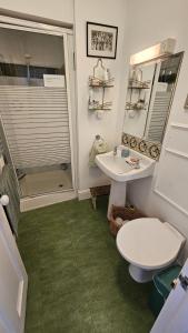 Et badeværelse på Farm Cottage