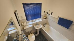 Et badeværelse på Farm Cottage + 29 billeder