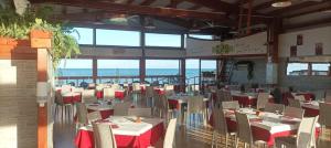 A restaurant or other place to eat at Lido Venere Affittacamere Még 7 kép