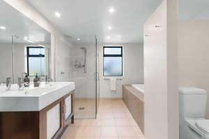 Φωτογραφία από το άλμπουμ του Scenic Stay Lake & Mountain Views σε Γουανάκα