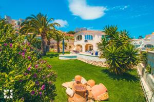 Zahrada ubytování Villa Isabel by Abahana Villas