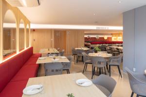 Blue Hippo & Red Crocodile Hotel餐厅或其他用餐的地方