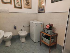 A bathroom at Suite Dimora Lucrezia