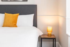 Katil atau katil-katil dalam bilik di Host & Stay - Clifton Studios