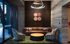 Hilton Port Moresby Hotel & Residences的休息区