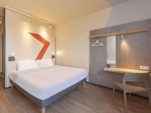 Posteľ alebo postele v izbe v ubytovaní Ibis Budget Mont De Marsan