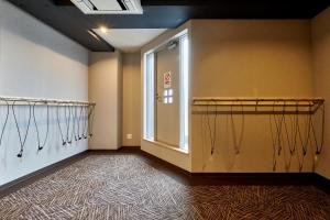 Gambar di galeri bagi CAPSULE HOTEL CONTINUE NijojoKita di Kyoto