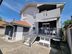 Balkón nebo terasa v ubytování Vila MINJA